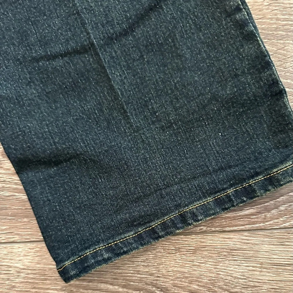 Venus Boot Leg Jeans SZ 36 Dark Wash Long Floral Embroidery Pattern EUC - Picture 8 of 8